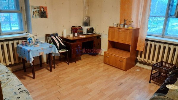 Продам комнату в 3-комн. квартире, Ленинградская ул, д. 63, Песочный п