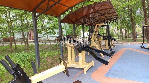 Продам комнату в 3-комн. квартире, Ленинградская ул, д. 63, Песочный п