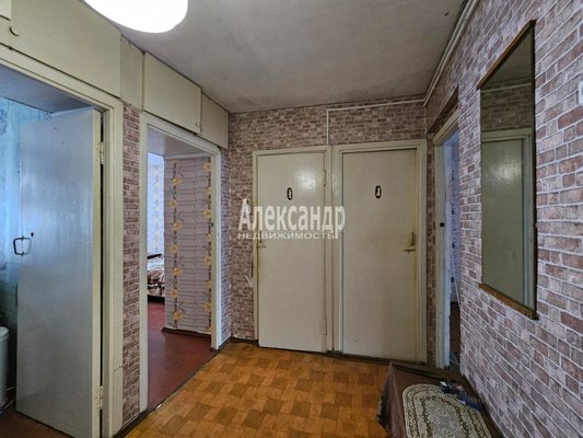 Продам трехкомнатную (3-комн.) квартиру, Центральная ул, д. 32, Ихала п