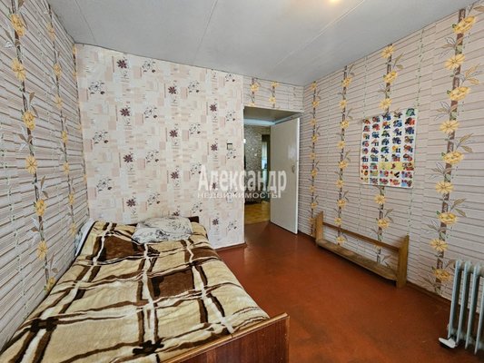 Продам трехкомнатную (3-комн.) квартиру, Центральная ул, д. 32, Ихала п
