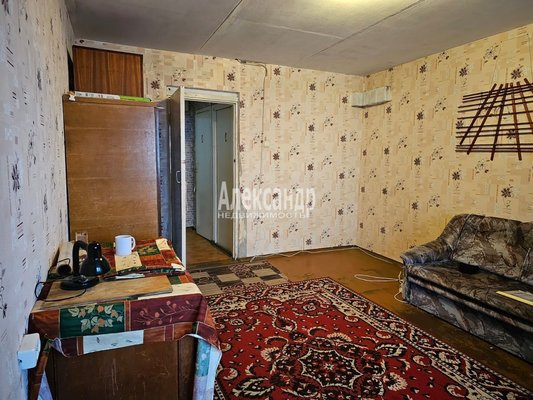 Продам трехкомнатную (3-комн.) квартиру, Центральная ул, д. 32, Ихала п