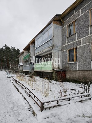 Продам трехкомнатную (3-комн.) квартиру, Центральная ул, д. 32, Ихала п