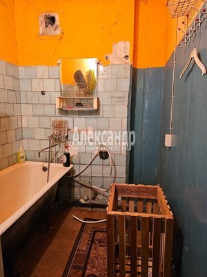 Продам трехкомнатную (3-комн.) квартиру, Центральная ул, д. 32, Ихала п