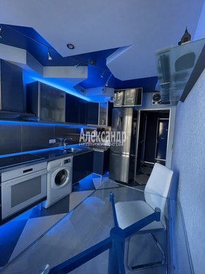 Продам однокомнатную (1-комн.) квартиру, Богатырский пр-кт, д. 51 корп. 1, Санкт-Петербург г