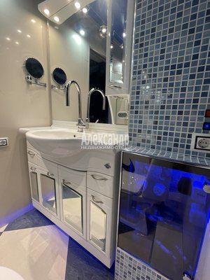 Продам однокомнатную (1-комн.) квартиру, Богатырский пр-кт, д. 51 корп. 1, Санкт-Петербург г
