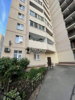 Продам однокомнатную (1-комн.) квартиру, Богатырский пр-кт, д. 51 корп. 1, Санкт-Петербург г