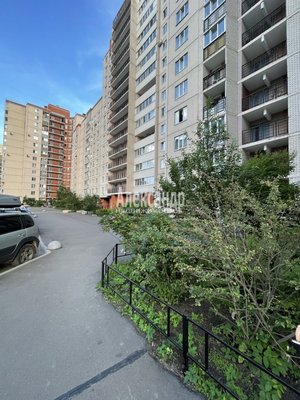 Продам однокомнатную (1-комн.) квартиру, Богатырский пр-кт, д. 51 корп. 1, Санкт-Петербург г