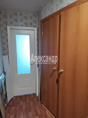 Продам однокомнатную (1-комн.) квартиру, Набережная ул, 1к3, Кировск г