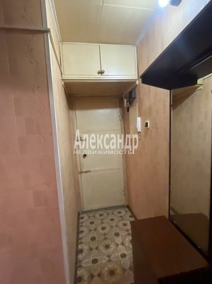 Продам однокомнатную (1-комн.) квартиру, Славы пр-кт, д. 26 корп. 1, Санкт-Петербург г
