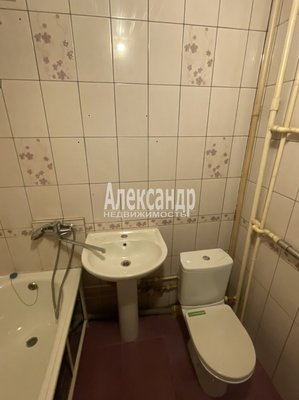 Продам однокомнатную (1-комн.) квартиру, Славы пр-кт, д. 26 корп. 1, Санкт-Петербург г