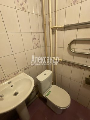 Продам однокомнатную (1-комн.) квартиру, Славы пр-кт, д. 26 корп. 1, Санкт-Петербург г