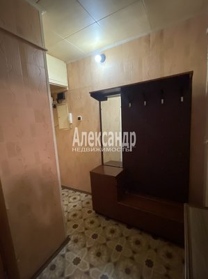 Продам однокомнатную (1-комн.) квартиру, Славы пр-кт, д. 26 корп. 1, Санкт-Петербург г