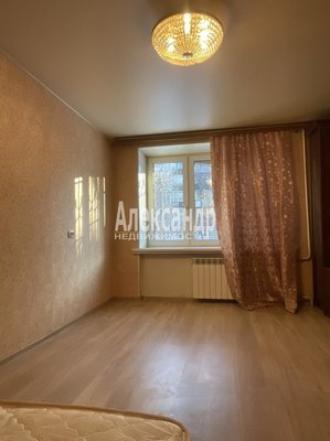 Продам однокомнатную (1-комн.) квартиру, Славы пр-кт, д. 26 корп. 1, Санкт-Петербург г