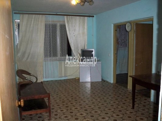 Продам трехкомнатную (3-комн.) квартиру, Кустодиева ул, д. 10 корп. 1, Санкт-Петербург г