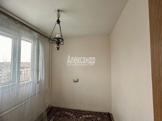 Продам трехкомнатную (3-комн.) квартиру, Кустодиева ул, д. 10 корп. 1, Санкт-Петербург г
