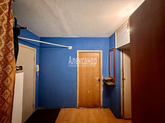 Продам трехкомнатную (3-комн.) квартиру, Кустодиева ул, д. 10 корп. 1, Санкт-Петербург г