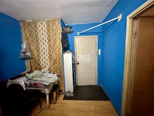 Продам трехкомнатную (3-комн.) квартиру, Кустодиева ул, д. 10 корп. 1, Санкт-Петербург г