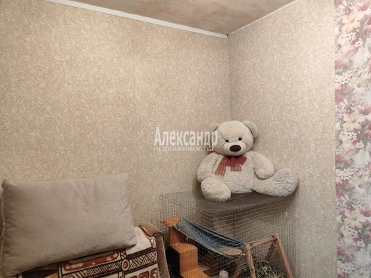 Продам трехкомнатную (3-комн.) квартиру, Победы ул, д. 36 корп. 1, Ломоносов г