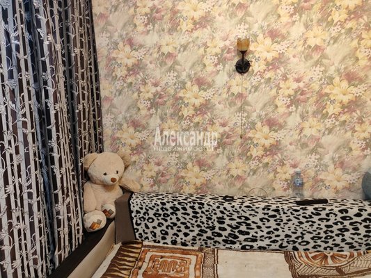 Продам трехкомнатную (3-комн.) квартиру, Победы ул, д. 36 корп. 1, Ломоносов г