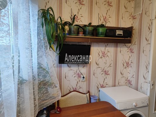 Продам трехкомнатную (3-комн.) квартиру, Победы ул, д. 36 корп. 1, Ломоносов г