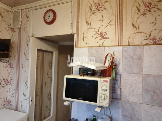 Продам трехкомнатную (3-комн.) квартиру, Победы ул, д. 36 корп. 1, Ломоносов г