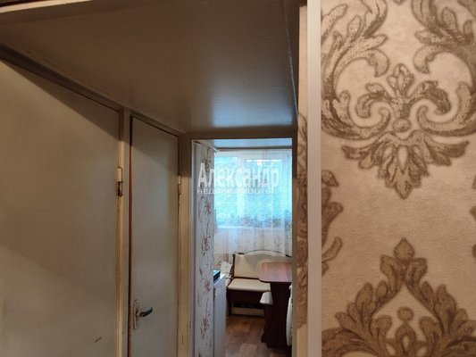 Продам трехкомнатную (3-комн.) квартиру, Победы ул, д. 36 корп. 1, Ломоносов г