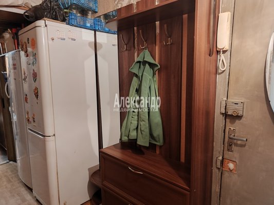 Продам трехкомнатную (3-комн.) квартиру, Победы ул, д. 36 корп. 1, Ломоносов г