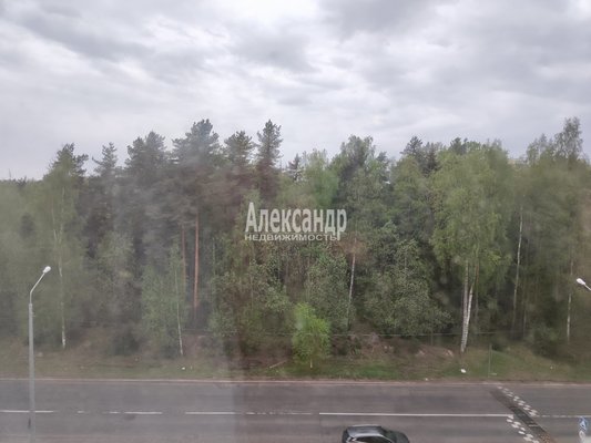 Продам трехкомнатную (3-комн.) квартиру, Победы ул, д. 36 корп. 1, Ломоносов г
