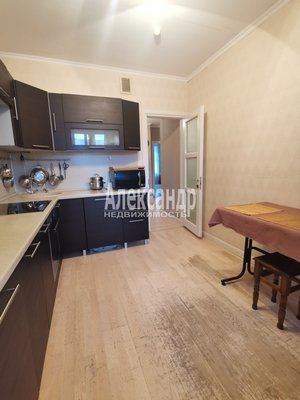 Продам двухкомнатную (2-комн.) квартиру, Бадаева ул, д. 14 корп. 1, Санкт-Петербург г