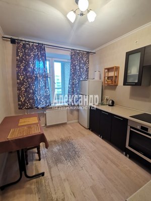 Продам двухкомнатную (2-комн.) квартиру, Бадаева ул, д. 14 корп. 1, Санкт-Петербург г