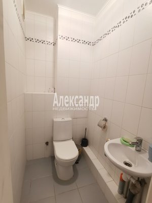 Продам двухкомнатную (2-комн.) квартиру, Бадаева ул, д. 14 корп. 1, Санкт-Петербург г