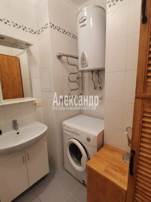 Продам двухкомнатную (2-комн.) квартиру, Бадаева ул, д. 14 корп. 1, Санкт-Петербург г