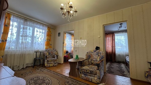 Продам трехкомнатную (3-комн.) квартиру, Гарькавого ул, д. 16, Светогорск г