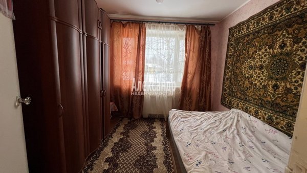 Продам трехкомнатную (3-комн.) квартиру, Гарькавого ул, д. 16, Светогорск г