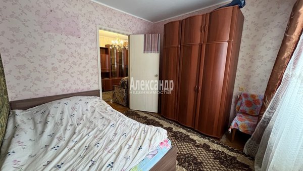 Продам трехкомнатную (3-комн.) квартиру, Гарькавого ул, д. 16, Светогорск г