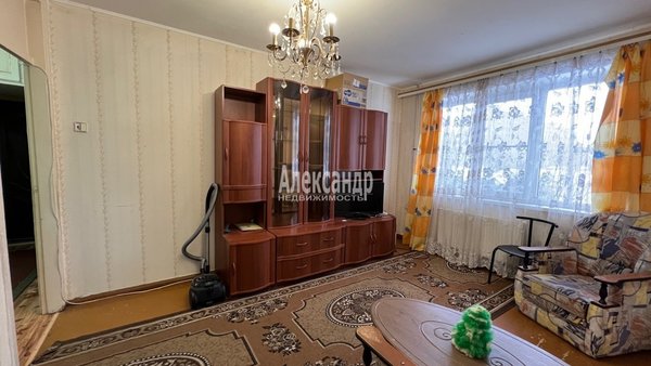 Продам трехкомнатную (3-комн.) квартиру, Гарькавого ул, д. 16, Светогорск г