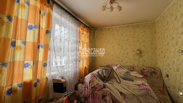 Продам трехкомнатную (3-комн.) квартиру, Гарькавого ул, д. 16, Светогорск г