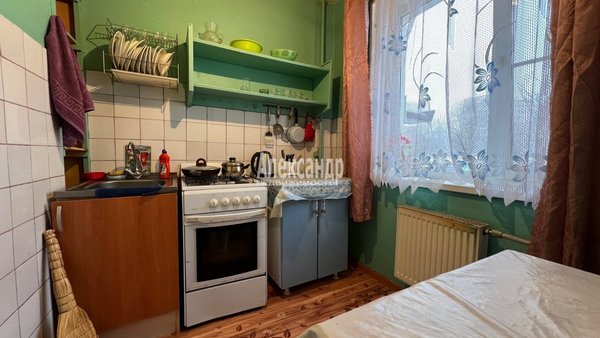 Продам трехкомнатную (3-комн.) квартиру, Гарькавого ул, д. 16, Светогорск г