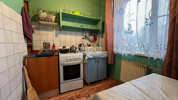 Продам трехкомнатную (3-комн.) квартиру, Гарькавого ул, д. 16, Светогорск г