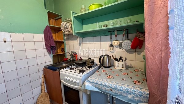 Продам трехкомнатную (3-комн.) квартиру, Гарькавого ул, д. 16, Светогорск г