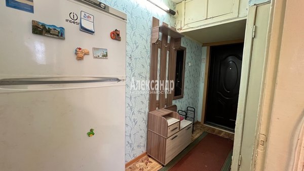 Продам трехкомнатную (3-комн.) квартиру, Гарькавого ул, д. 16, Светогорск г