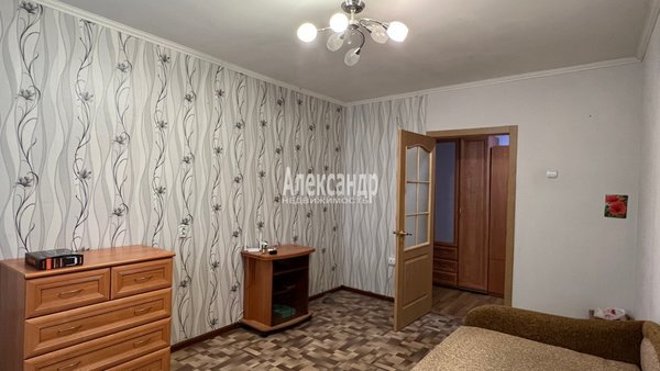 Продам двухкомнатную (2-комн.) квартиру, Лесная ул, д. 5, Светогорск г