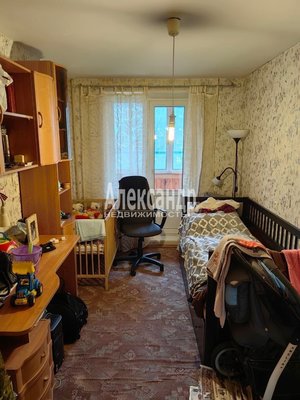 Продам двухкомнатную (2-комн.) квартиру, Центральная ул, д. 4 корп. 2, Сертолово г