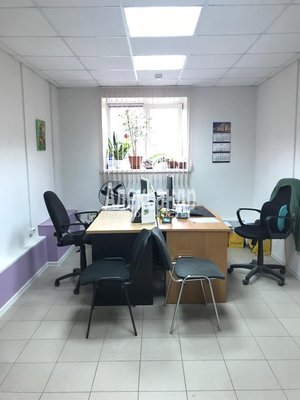 Продам коммерческое помещение 471 м2, Киргетова ул, д. 6, Гатчина г