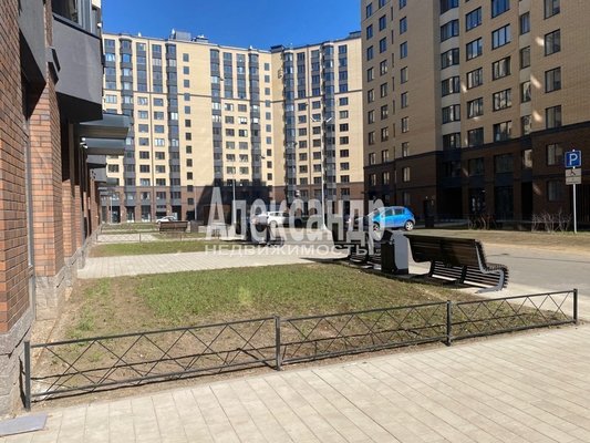 Продам коммерческое помещение 70,8 м2, Малая Бухарестская ул, д. 12, Санкт-Петербург г