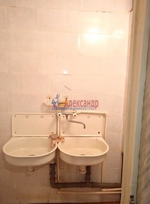 Продам коммерческое помещение 460 м2, Центральная ул, д. 18А, Ихала п