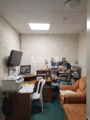 Продам коммерческое помещение 100 м2, Железнодорожный пер, 13, Громово п. ж/д ст.
