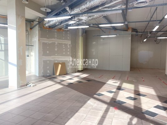 Сдам коммерческое помещение 380 м2, Коломяжский пр-кт, д. 15 корп. 2, Санкт-Петербург г