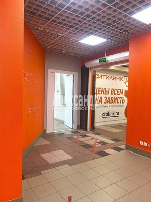 Сдам коммерческое помещение 380 м2, Коломяжский пр-кт, д. 15 корп. 2, Санкт-Петербург г