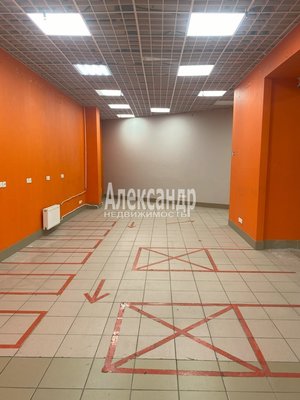 Сдам коммерческое помещение 380 м2, Коломяжский пр-кт, д. 15 корп. 2, Санкт-Петербург г